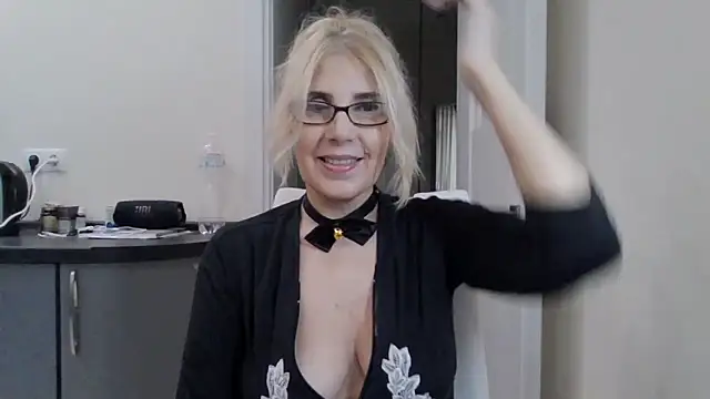 Snapshot of sweet_raspberry chatting on 21, 12, 2024 sweet raspberry online show from 21, 12, 2024