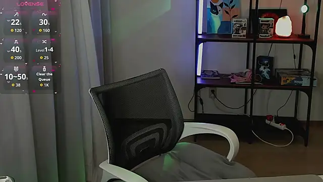 Snapshot of Hailees_secrets chatting on 27, 11, 2025 Hailees secrets online show from 27, 11, 2025