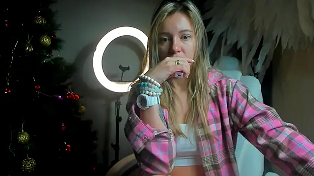 foxy blond online show from 22, 12, 2025