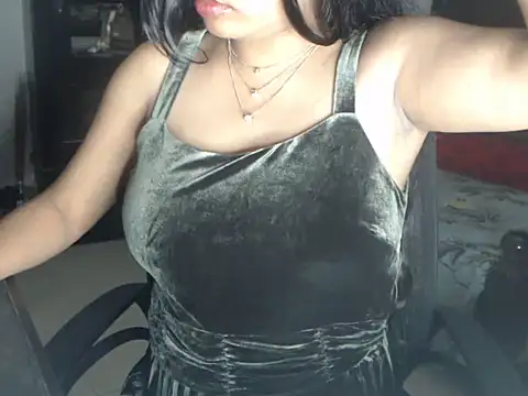 Snapshot of DevilErin chatting on 10, 6, 2026 DevilErin online show from 10, 6, 2026