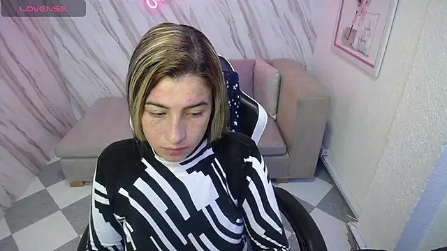 Snapshot of Valerie_b chatting on 11, 1, 2025 Valerie b online show from 11, 1, 2025