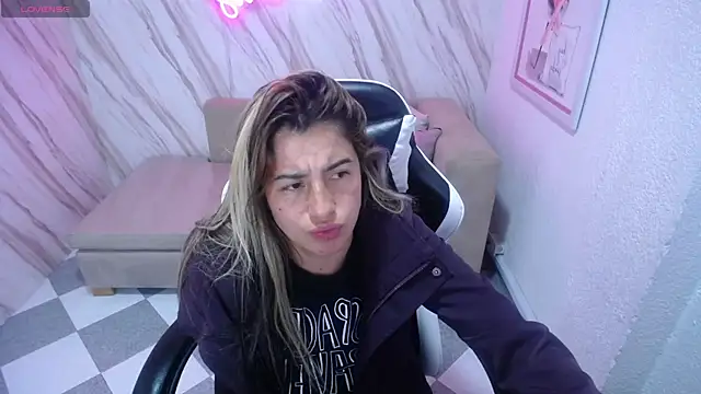 Snapshot of Valerie_b chatting on 12, 2, 2025 Valerie b online show from 12, 2, 2025