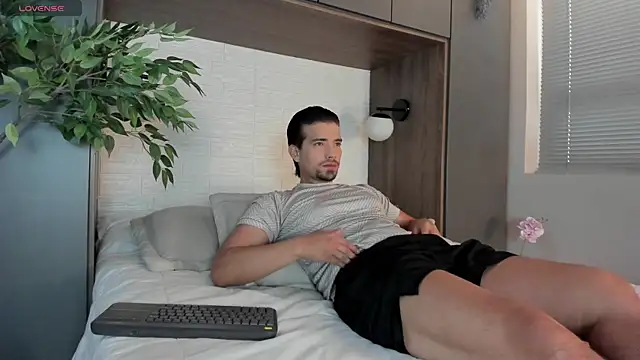 Ian Daviz online show from 24, 2, 2025