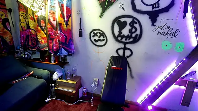 Snapshot of KRYZTALYNXXX chatting on 20, 1, 2025 KRYZTALYNXXX online show from 20, 1, 2025