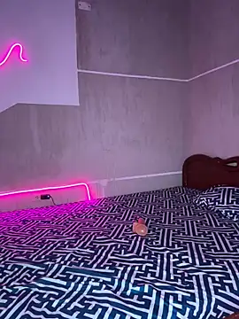 Snapshot of Mauuu18 chatting on 1, 2, 2025 Mauuu18 online show from 1, 2, 2025