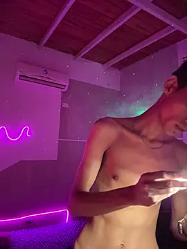 Snapshot of Mauuu18 chatting on 26, 10, 2025 Mauuu18 online show from 26, 10, 2025