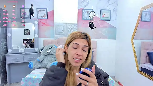 EvaaLovia1 online show from 27, 1, 2025