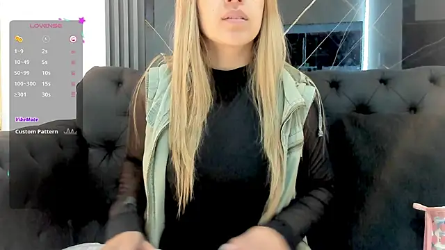 EvaaLovia1 online show from 10, 9, 2025