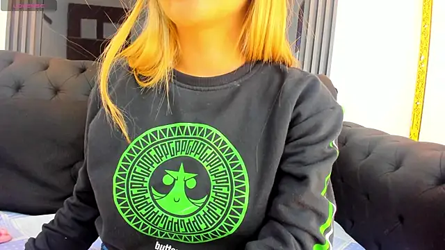 EvaaLovia1 online show from 2, 10, 2025