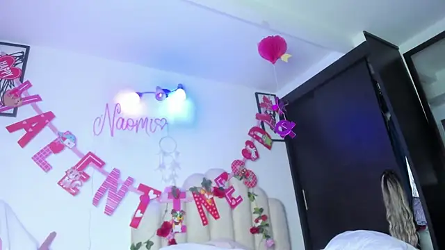 NaomiAsha online show from 5, 2, 2025