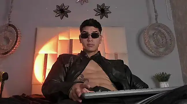 Snapshot of AndyPalmer_ chatting on 21, 12, 2024 AndyPalmer online show from 21, 12, 2024