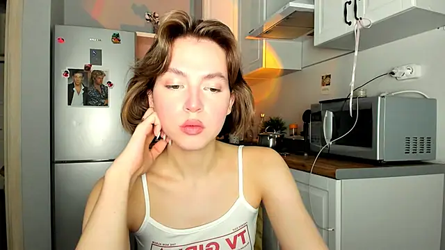 Niky  Jess online show from 6, 3, 2025