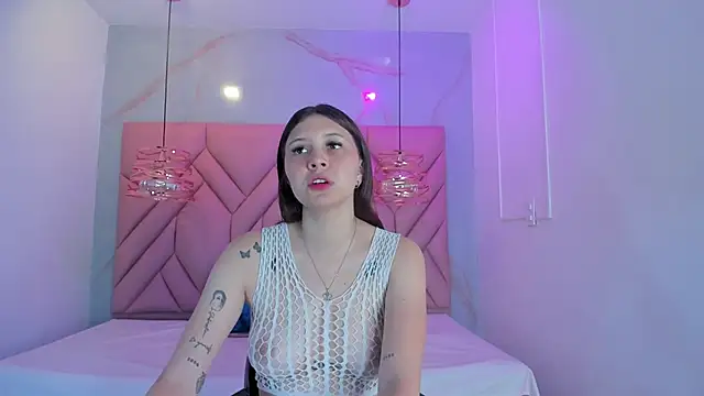 AngelaaCute  online show from 22, 4, 2026