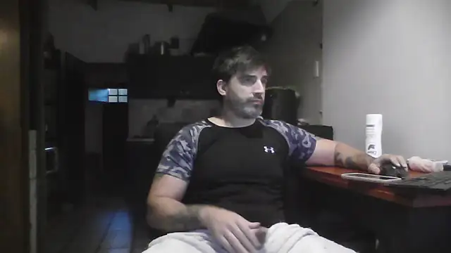 ozzypsico13 online show from 10, 4, 2026