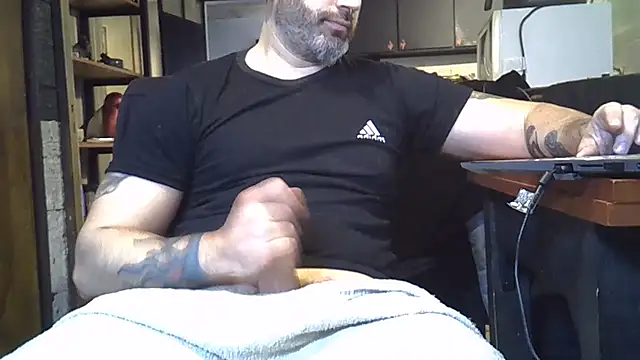 ozzypsico13 online show from 1, 8, 2026