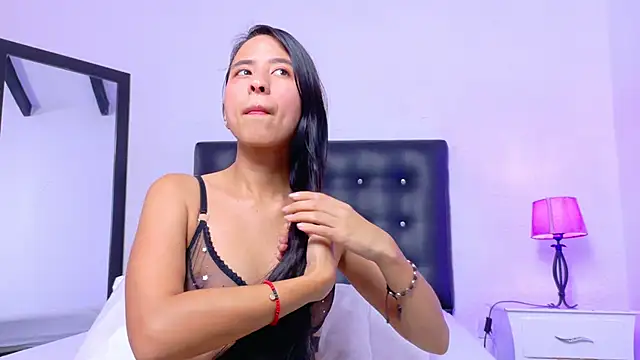 Snapshot of Skinny_hottie18 chatting on 12, 10, 2025 Skinny hottie18 online show from 12, 10, 2025