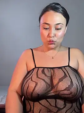 Snapshot of dulce_santamaria chatting on 2, 3, 2025 dulce santamaria online show from 2, 3, 2025