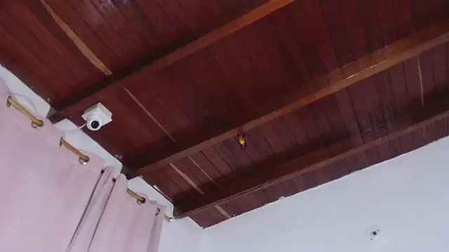 Amara Red online show from 27, 10, 2025