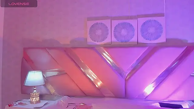 Ari sunshine  online show from 22, 12, 2024