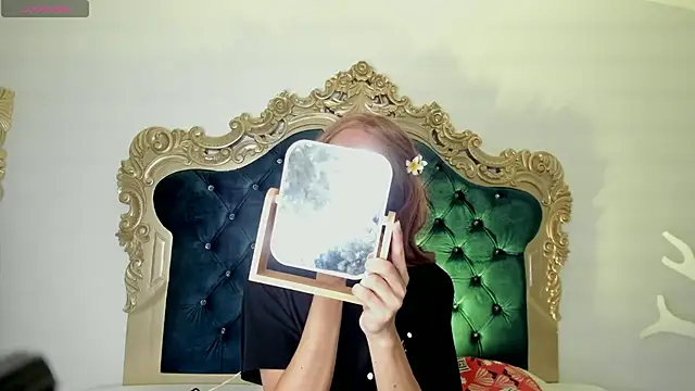 Ari sunshine  online show from 17, 11, 2025