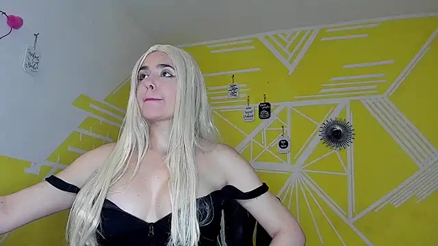 Nikolle Rouss online show from 31, 10, 2025