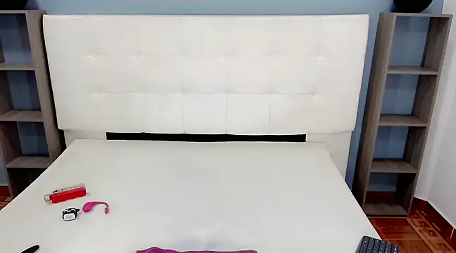 Snapshot of money_Ts_ chatting on 21, 2, 2025 money Ts online show from 21, 2, 2025