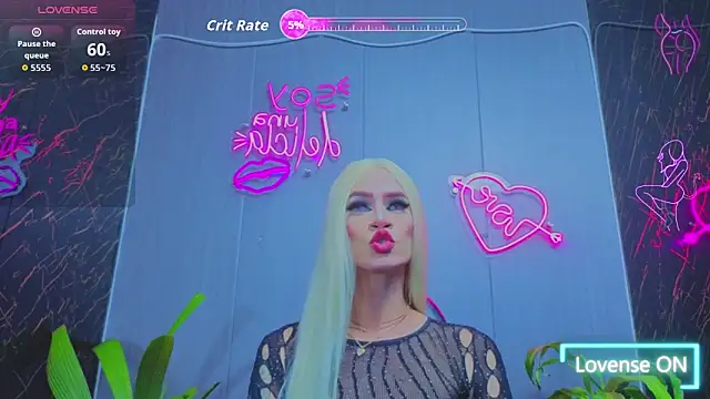 Snapshot of money_Ts_ chatting on 15, 10, 2025 money Ts online show from 15, 10, 2025