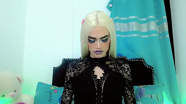 Snapshot of money_Ts_ chatting on 3, 12, 2025 money Ts online show from 3, 12, 2025