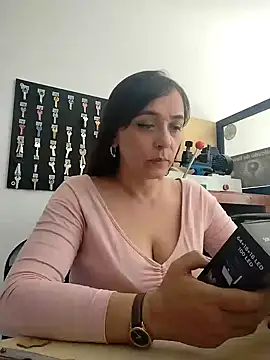 Snapshot of natalie_cowens chatting on 30, 1, 2025 natalie cowens online show from 30, 1, 2025