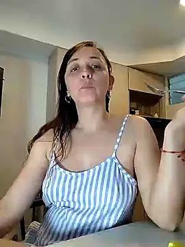 Snapshot of natalie_cowens chatting on 8, 2, 2025 natalie cowens online show from 8, 2, 2025