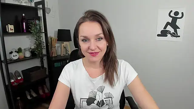 AliciaDesire online show from 18, 12, 2024