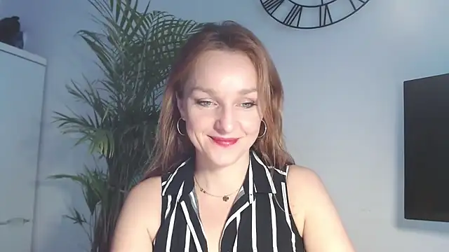 Snapshot of AliciaDesire chatting on 3, 2, 2026 AliciaDesire online show from 3, 2, 2026