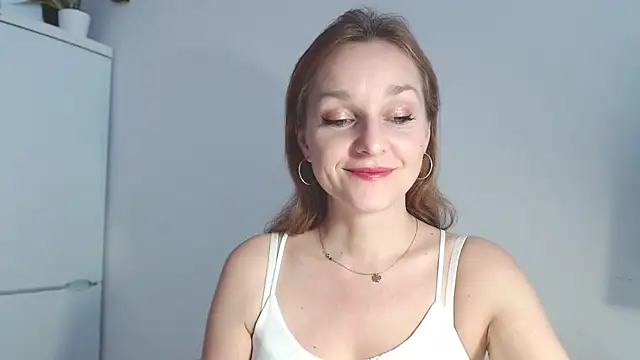 Snapshot of AliciaDesire chatting on 9, 2, 2026 AliciaDesire online show from 9, 2, 2026