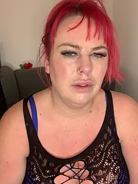 Snapshot of redxxxvixen chatting on 2, 3, 2025 redxxxvixen online show from 2, 3, 2025