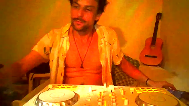 couplemilk online show from 5, 2, 2026