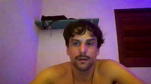 Snapshot of couplemilk chatting on 18, 4, 2026 couplemilk online show from 18, 4, 2026