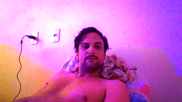 Snapshot of couplemilk chatting on 4, 5, 2026 couplemilk online show from 4, 5, 2026