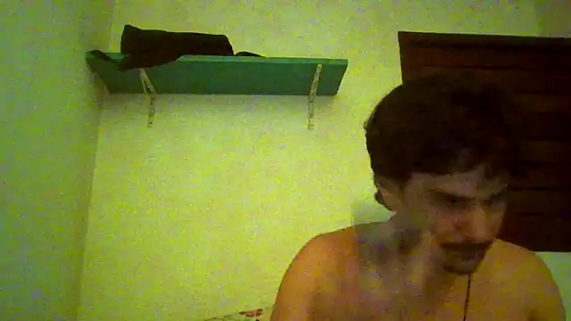 Snapshot of couplemilk chatting on 13, 5, 2026 couplemilk online show from 13, 5, 2026