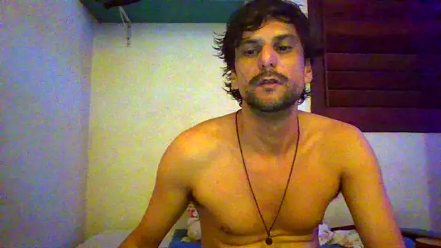 Snapshot of couplemilk chatting on 7, 6, 2026 couplemilk online show from 7, 6, 2026
