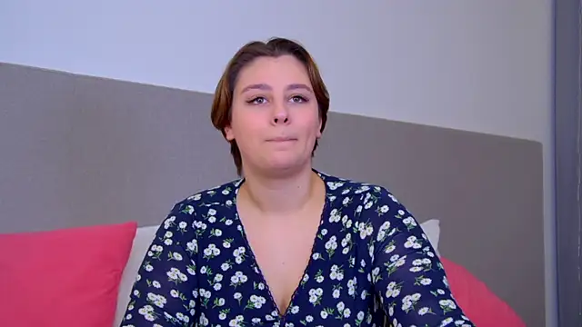 Snapshot of MaryMurray chatting on 5, 2, 2025 MaryMurray online show from 5, 2, 2025