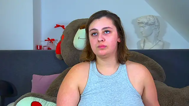 Snapshot of MaryMurray chatting on 12, 10, 2025 MaryMurray online show from 12, 10, 2025