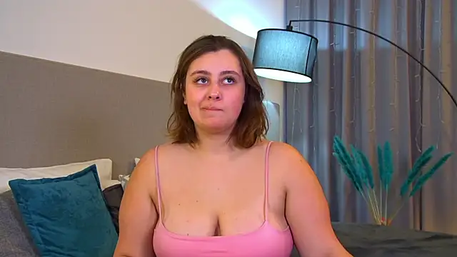 Snapshot of MaryMurray chatting on 13, 10, 2025 MaryMurray online show from 13, 10, 2025