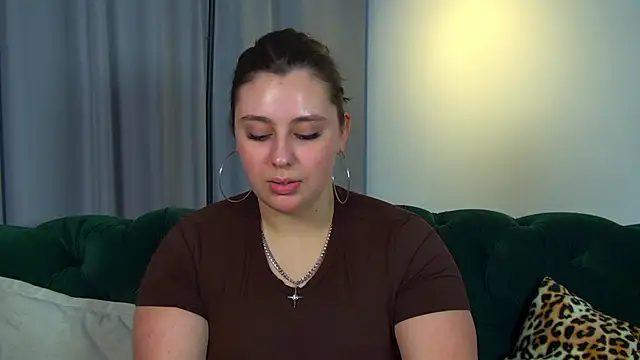 Snapshot of MaryMurray chatting on 20, 11, 2025 MaryMurray online show from 20, 11, 2025