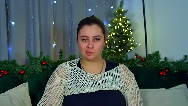 Snapshot of MaryMurray chatting on 18, 12, 2025 MaryMurray online show from 18, 12, 2025