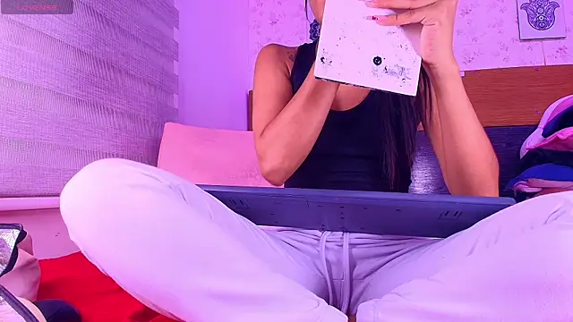 nata luna online show from 30, 1, 2025