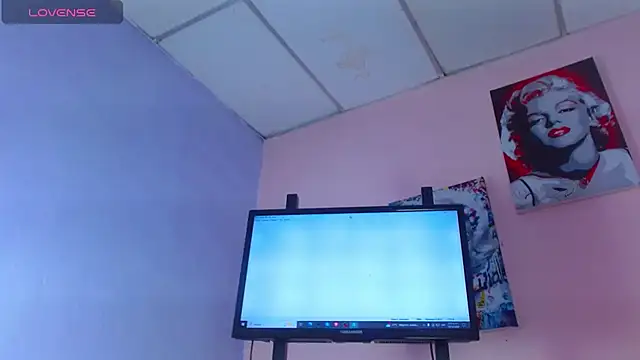 Vahiolet smith online show from 16, 12, 2024