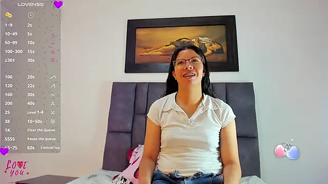 Snapshot of Vahiolet_smith chatting on 5, 4, 2026 Vahiolet smith online show from 5, 4, 2026