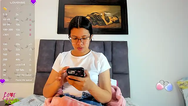 Snapshot of Vahiolet_smith chatting on 30, 4, 2026 Vahiolet smith online show from 30, 4, 2026