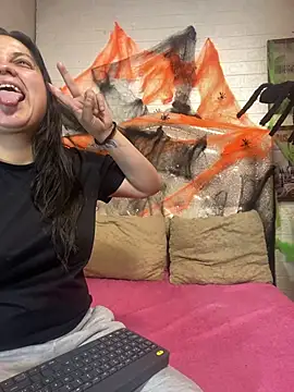 KataleyaStiward online show from 28, 10, 2025