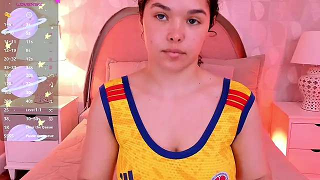 Snapshot of angeline_teen chatting on 13, 6, 2026 angeline teen online show from 13, 6, 2026